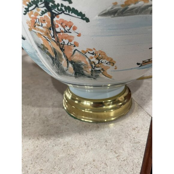Vintage Hand-Painted Porcelain Table Lamp With Oriental Landscape Design & Brass - Picture 9 of 10